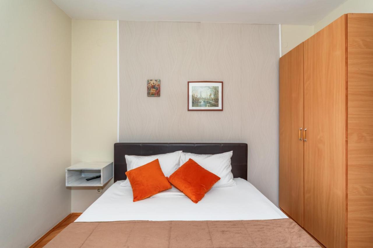 Apartments Pod Lozom With Seaview Petrovac Phòng bức ảnh
