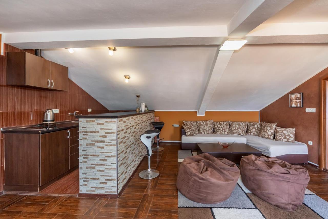 Apartments Pod Lozom With Seaview Petrovac Phòng bức ảnh