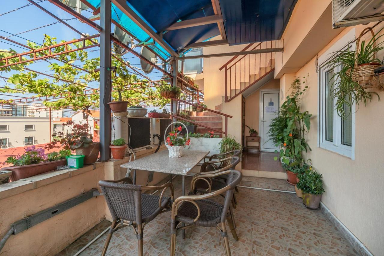 Apartments Pod Lozom With Seaview Petrovac Phòng bức ảnh