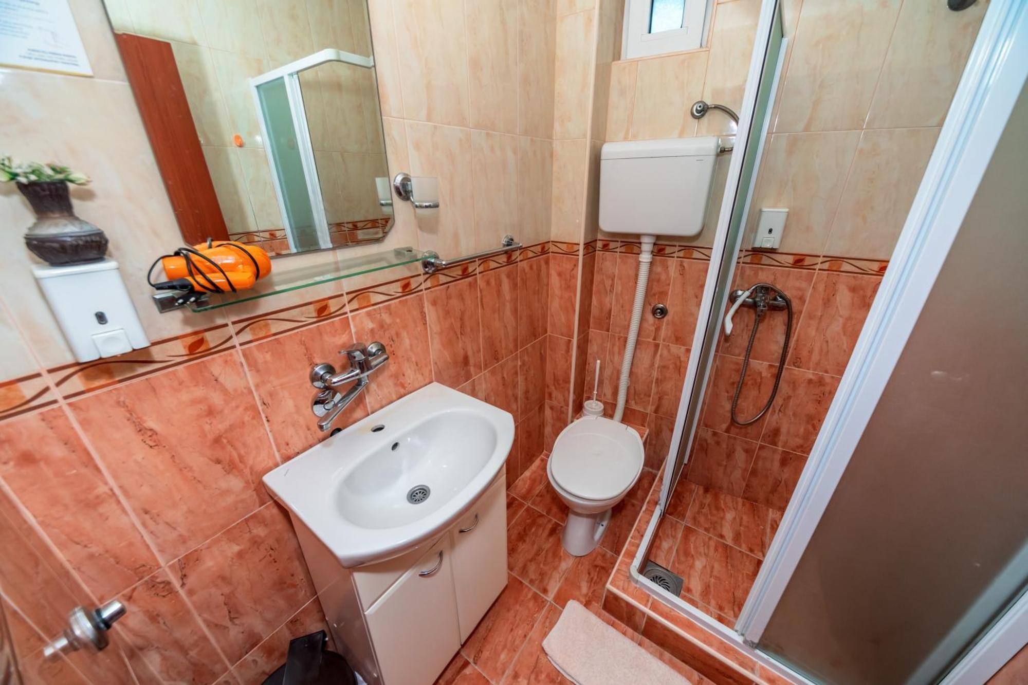 Apartments Pod Lozom With Seaview Petrovac Phòng bức ảnh