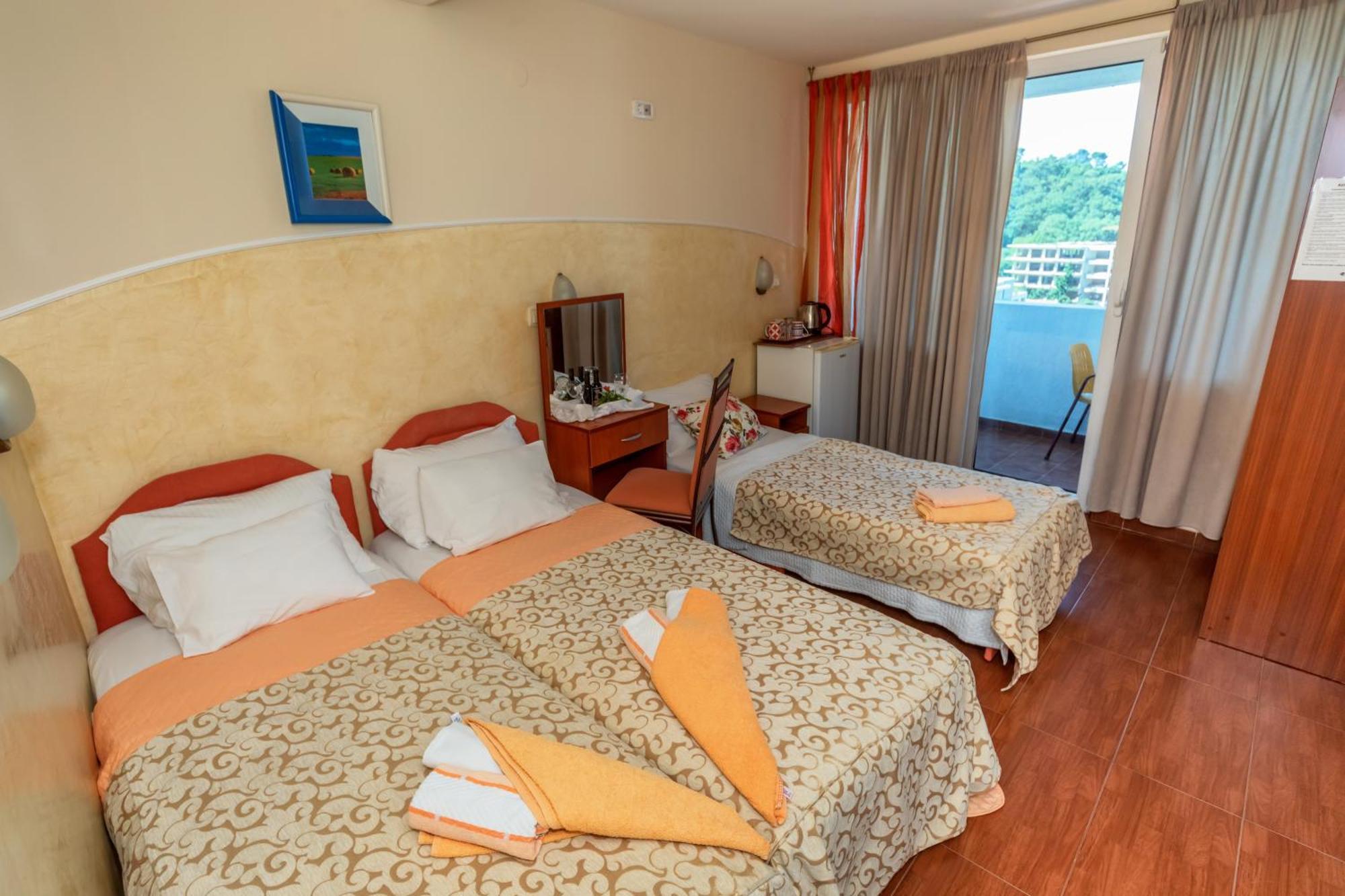 Apartments Pod Lozom With Seaview Petrovac Phòng bức ảnh